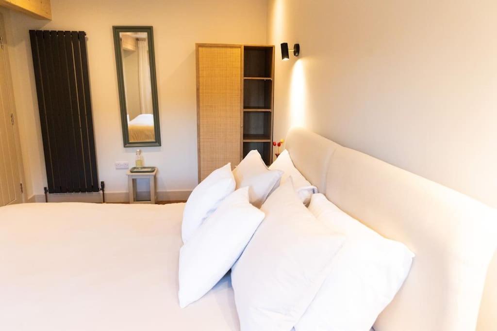 Amarelo Apartment, Central Charlbury, 1 Super King Bed Εξωτερικό φωτογραφία