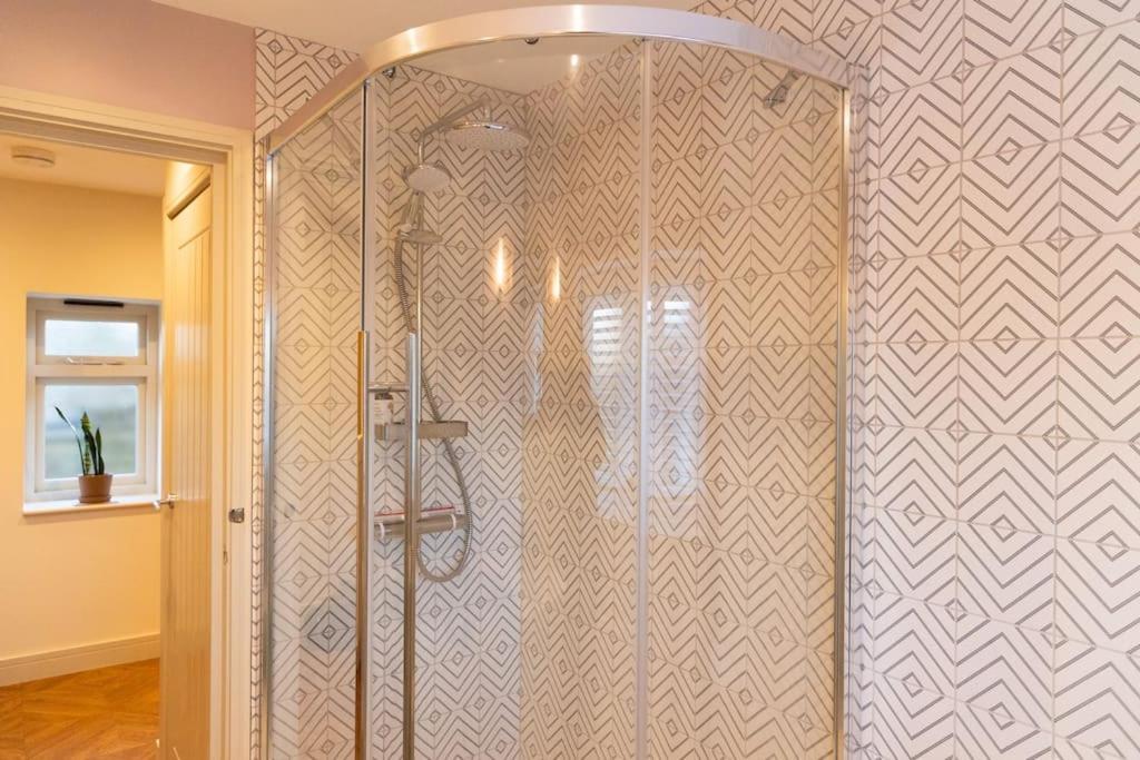Amarelo Apartment, Central Charlbury, 1 Super King Bed Εξωτερικό φωτογραφία